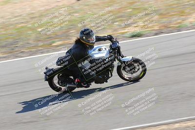 media/Feb-05-2023-Classic Track Day (Sun) [[c35aca4a42]]/Group 3/session 1 turn 9/